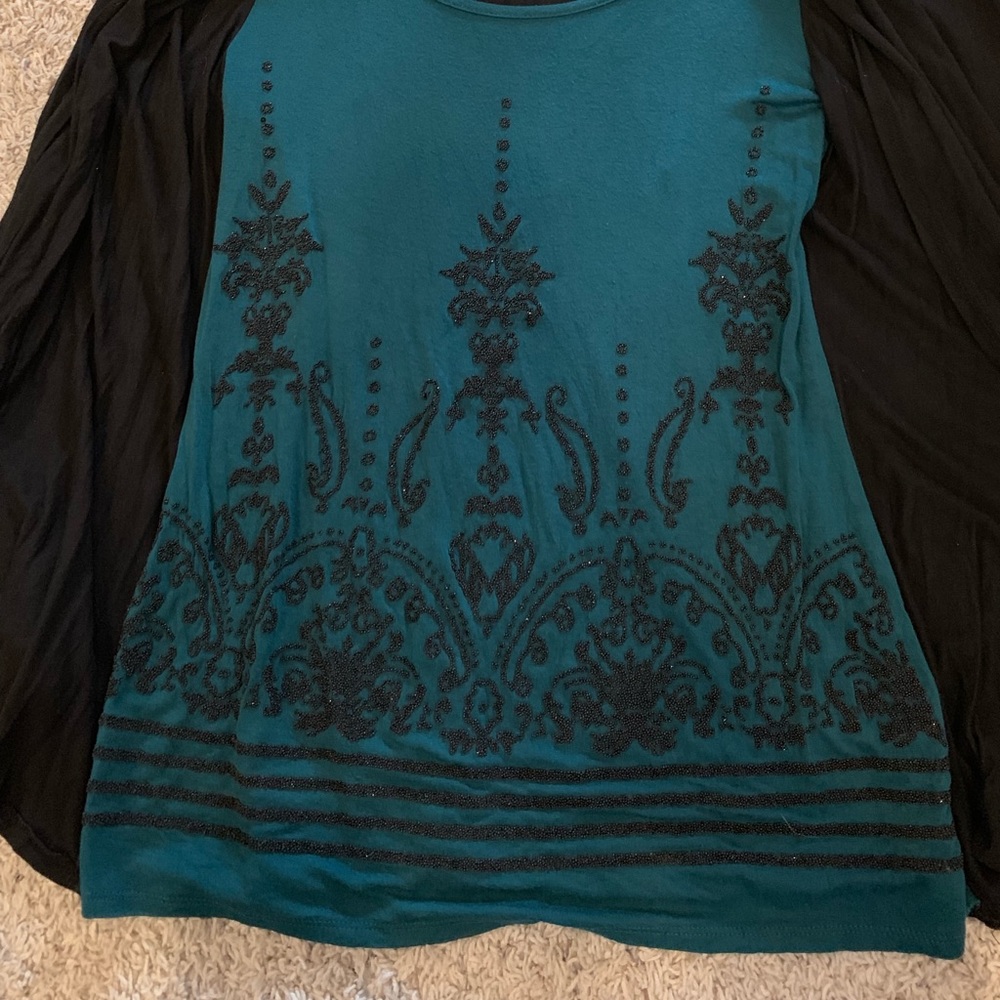 Beautiful Beaded Top - Picture 2 of 2